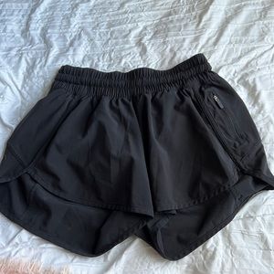 LULULEMON SHORTS!!